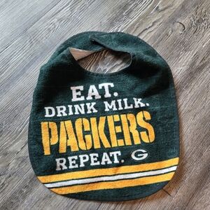 Wincraft Baby Bib with White and Blue Tag